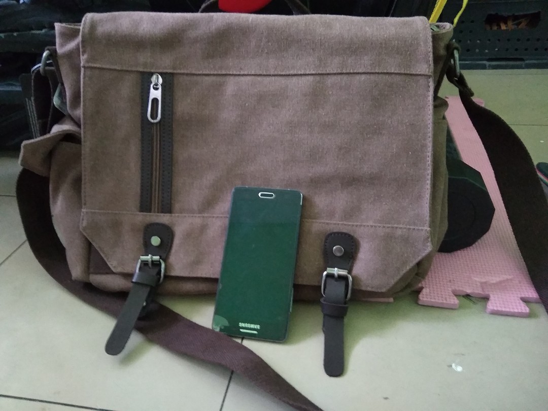 Salvatore mann messenger bag brand new 