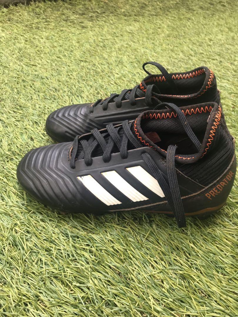 Sepatu Bola Anak Adidas Predator Sz 32 Sepatu Lapangan Rumput Predator Adidas 1111special Bayi Anak Baju Anak Laki Laki 4 Hingga 7 Tahun Di Carousell