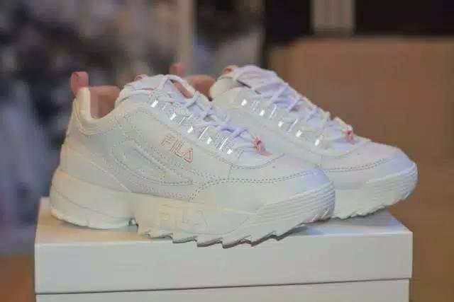 sepatu fila disruptor