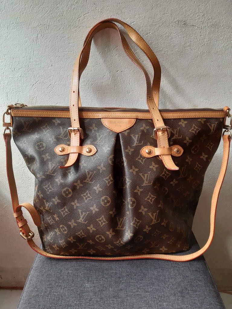 SP1068 date code Louis Vuitton, Luxury, Bags & Wallets on Carousell