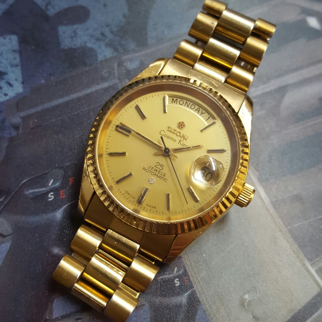 Titoni day date shop