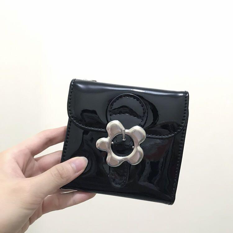 Unif wallet store