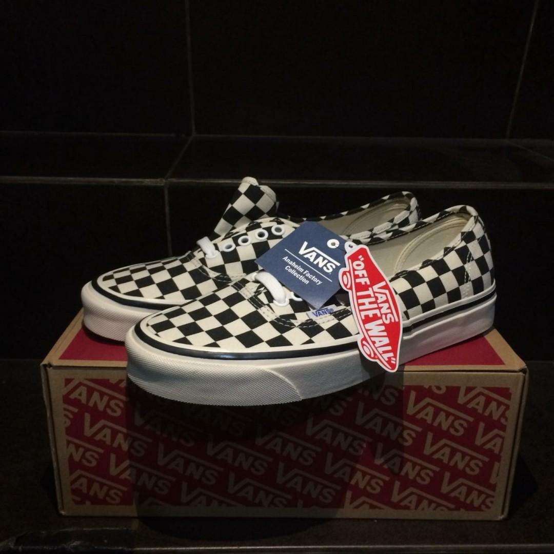 anaheim checkerboard vans