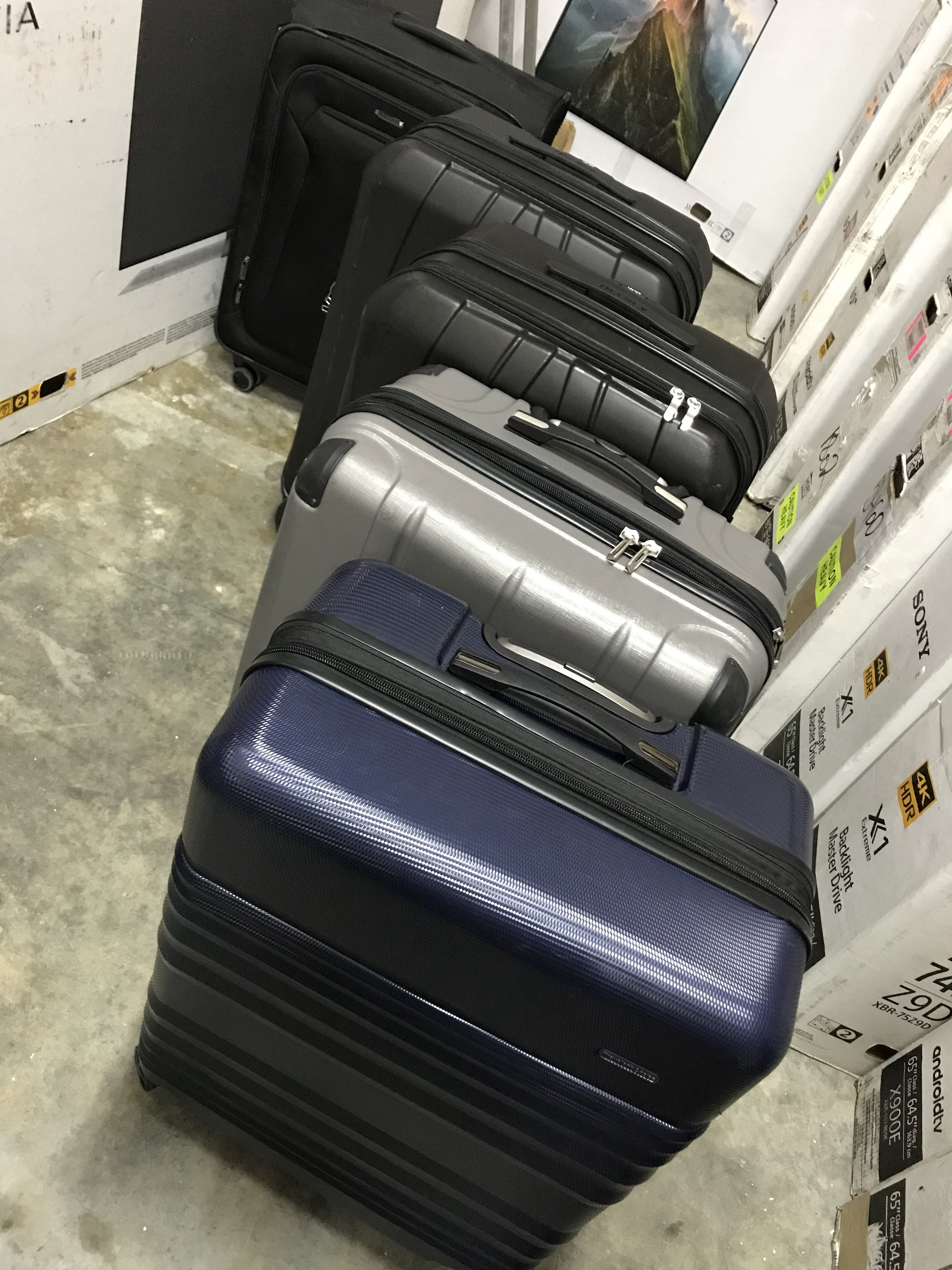 american tourister ricardo