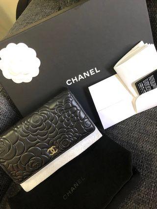 Chanel WOC Camellia