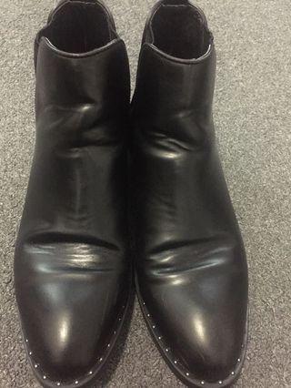 Zara black traufaluk mid high boots