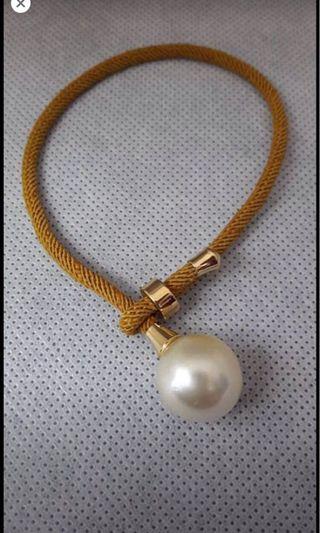 Southsea pearl With Leather