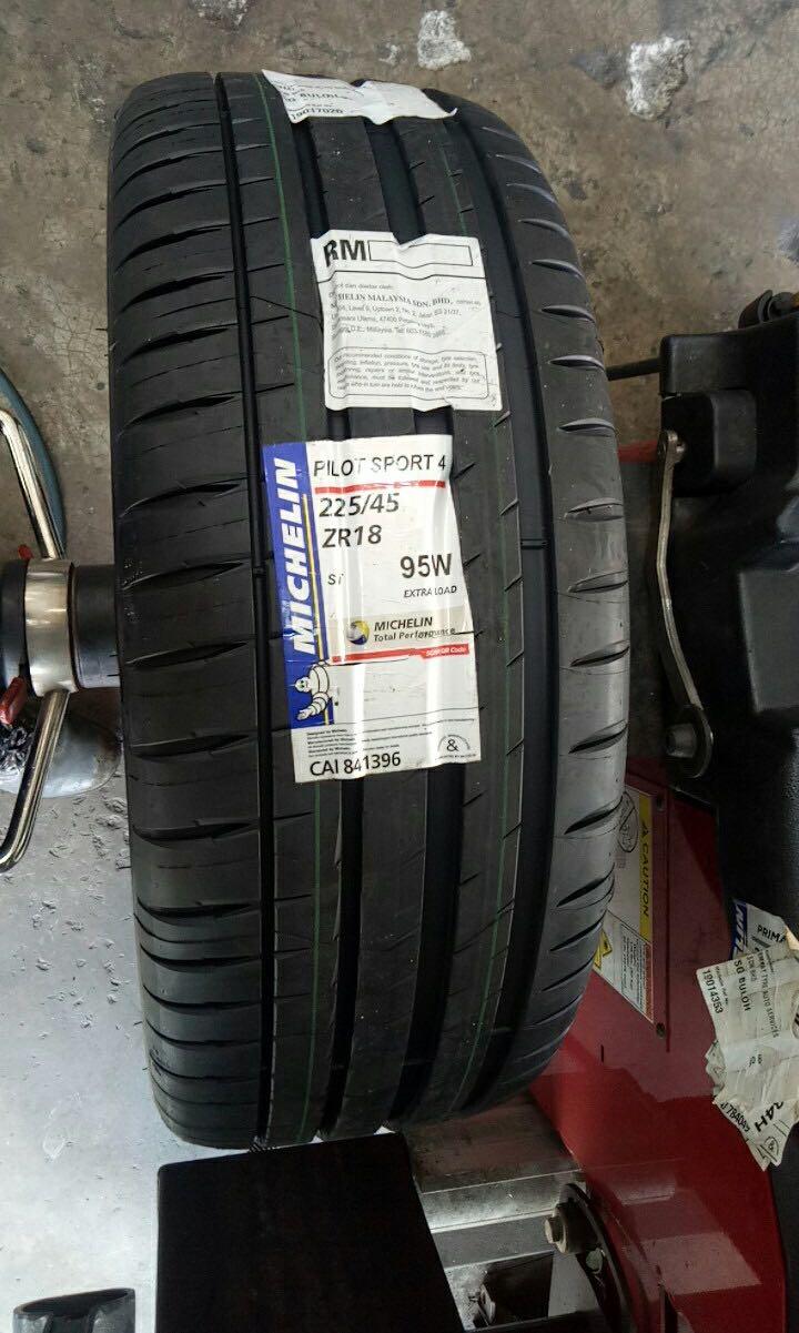 225/45/18 Pilot Sport 4 Michelin Tyre