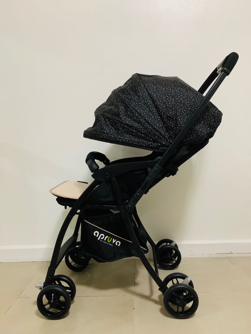 Apruva lightweight stroller top