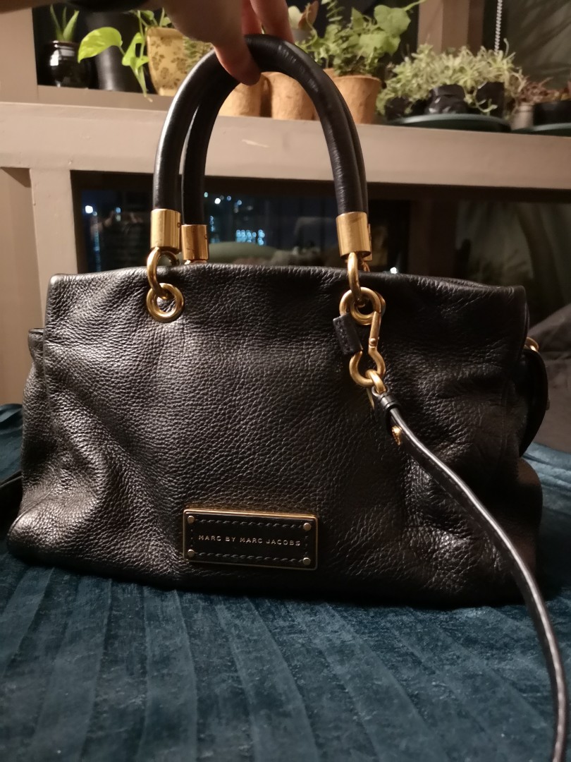 Authentic Marc Jacobs Too Hot to Handle bag Women s Fashion Bags Wallets Cross body Bags on Carousell