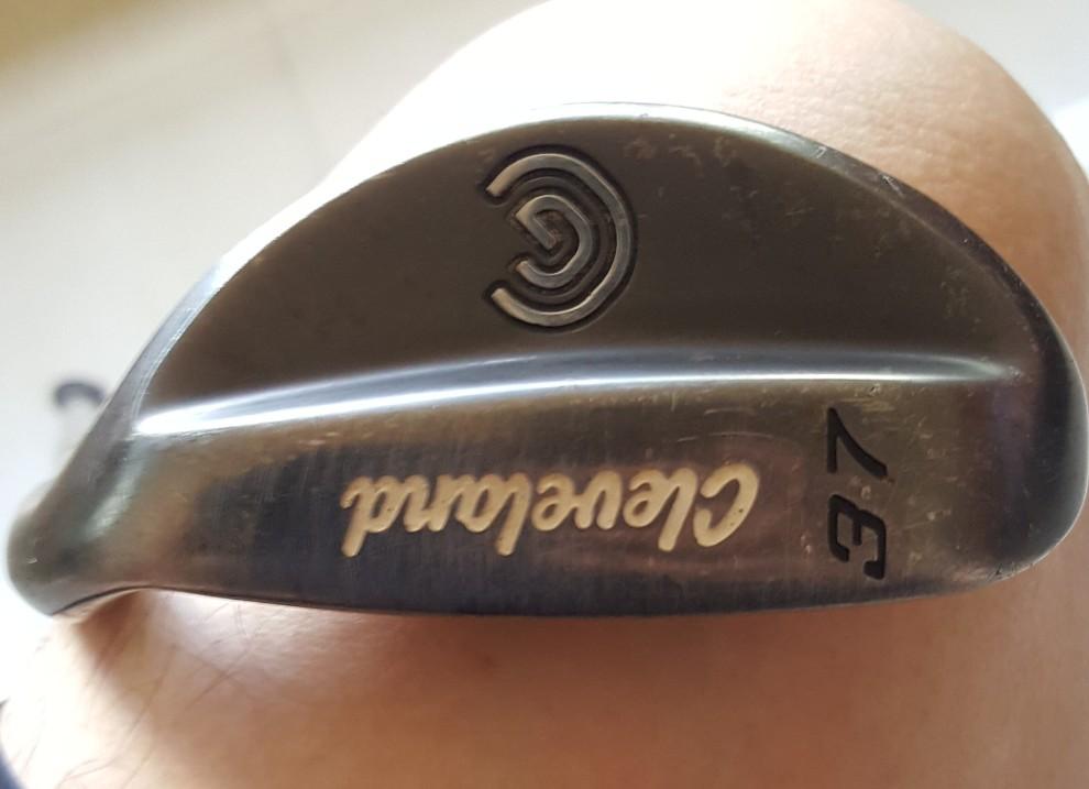 Cleveland Niblick golf chipper 37 deg nt wedge, Sports Equipment