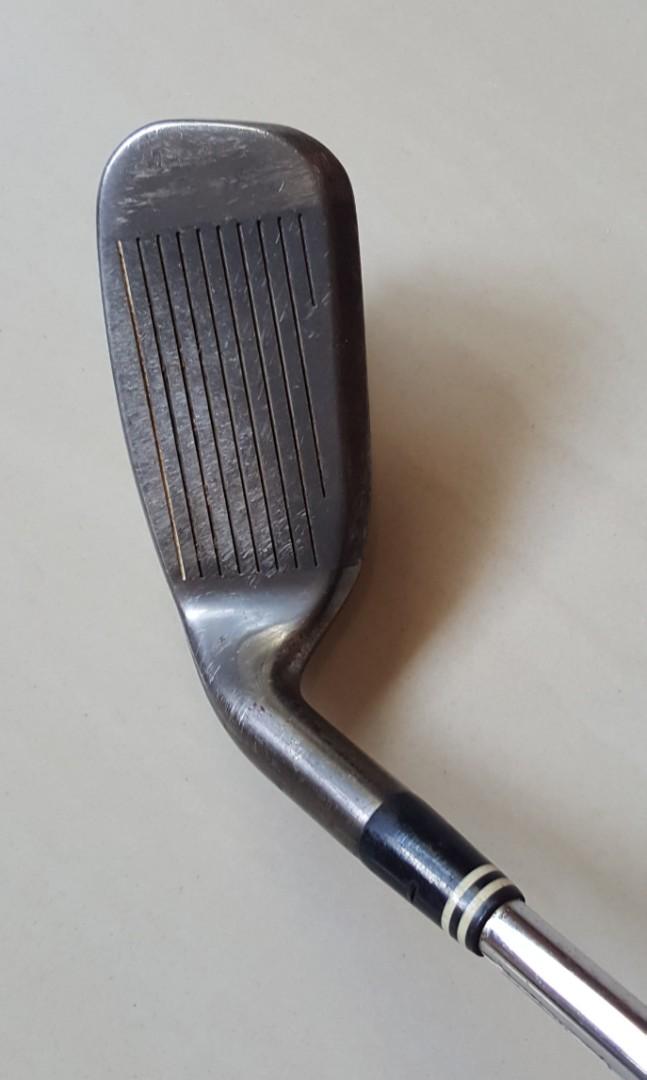 Cleveland Niblick golf chipper 37 deg nt wedge, Sports Equipment