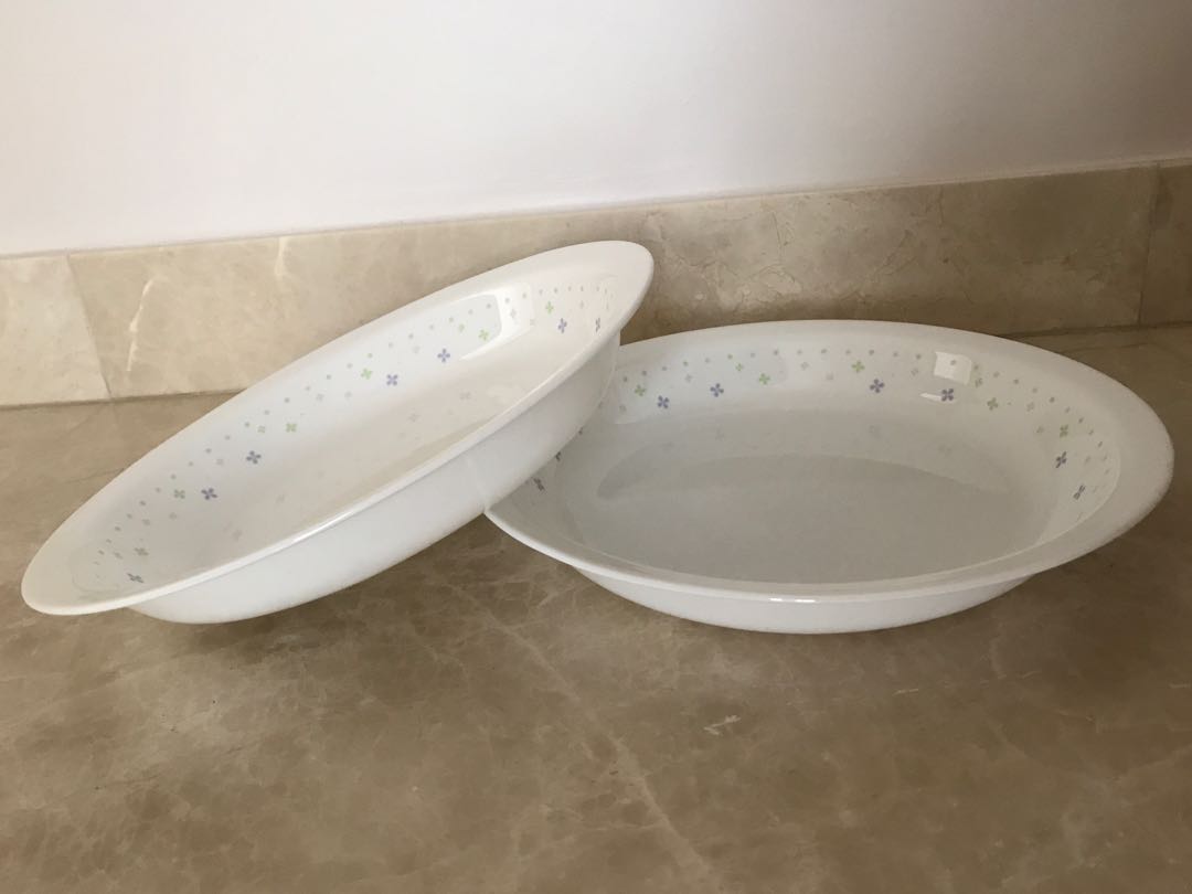 Corelle Pie Plate, Furniture & Home Living, Kitchenware & Tableware