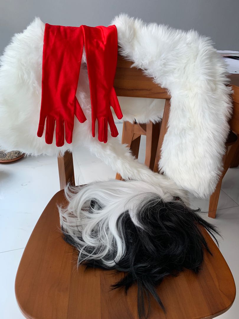 Cruella de Ville costume (wig, gloves, faux fur boa), Women's Fashion
