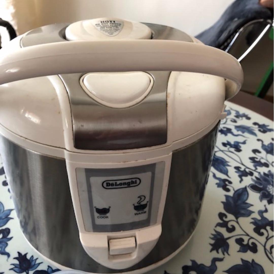 DeLonghi rice cooker, TV & Home Appliances, Kitchen Appliances, Cookers ...