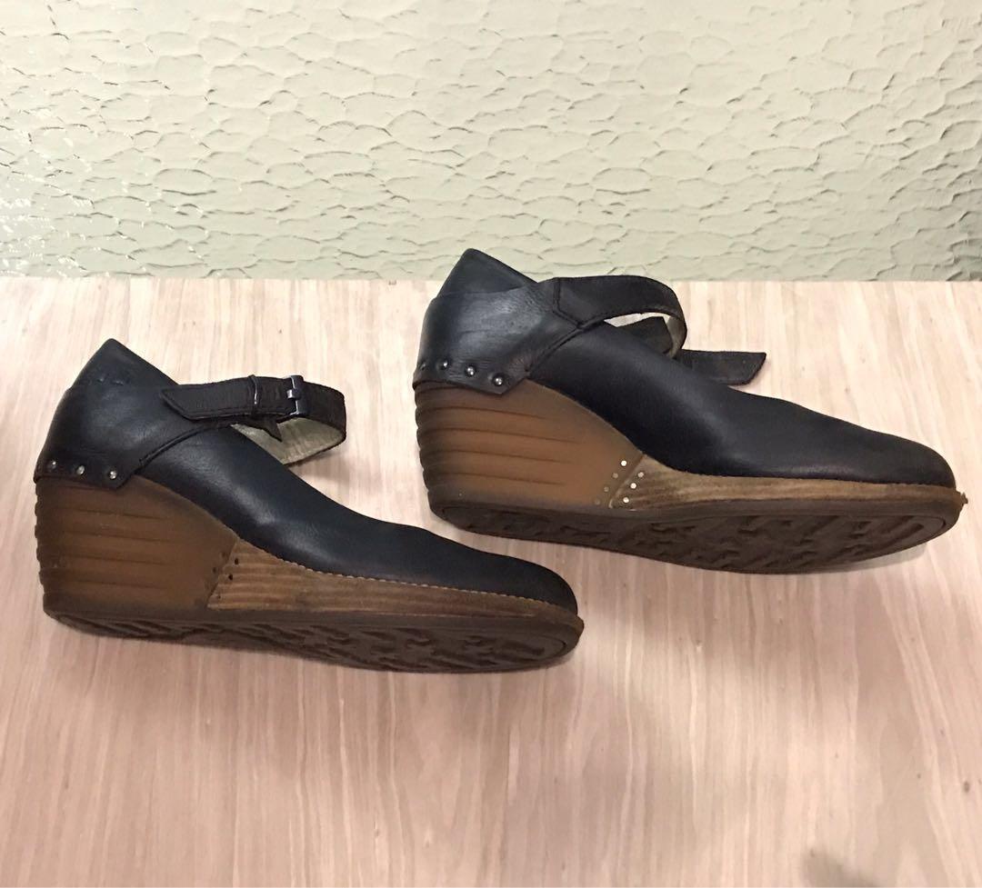 mary jane shoes dr martens