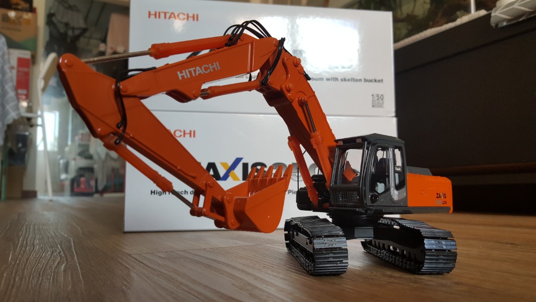Hitachi Zaxis 350lc demolition excavator with crusher and 2 piece boom 1/50 