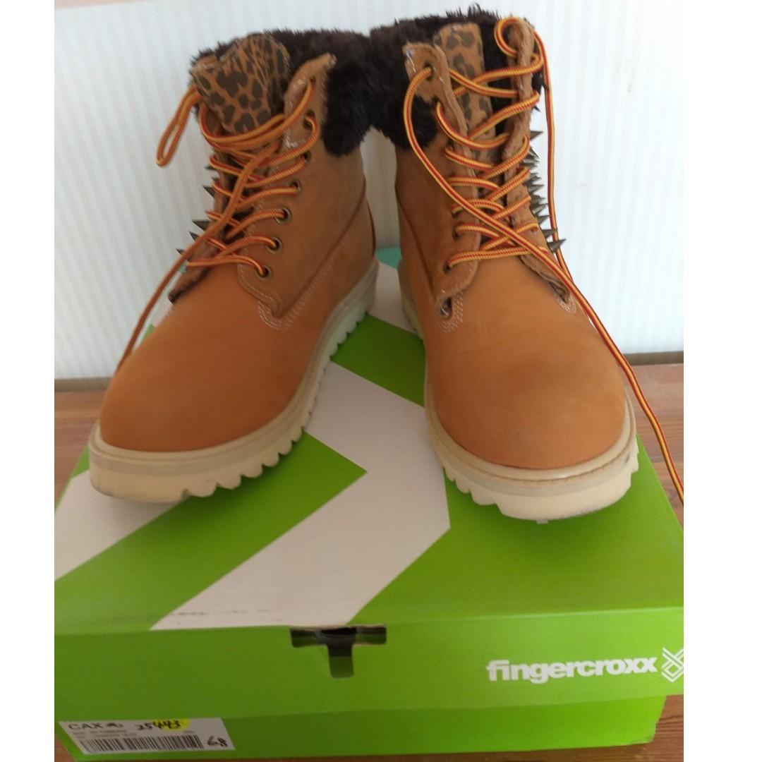 safety boots womens near me