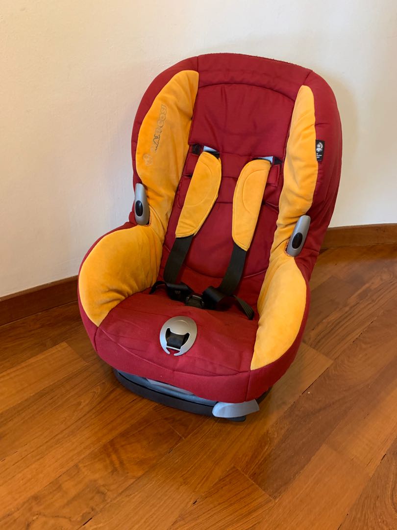 Maxi Cosi Car Seat With Free Car Seat Protector Babies Kids