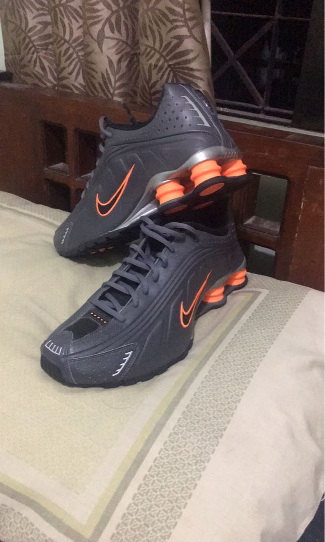nike shox running