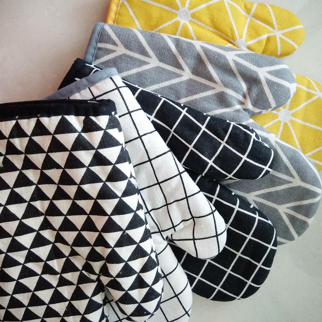 Nordic Style Baking Glove Oven Microwave, TV & Home Appliances, Kitchen