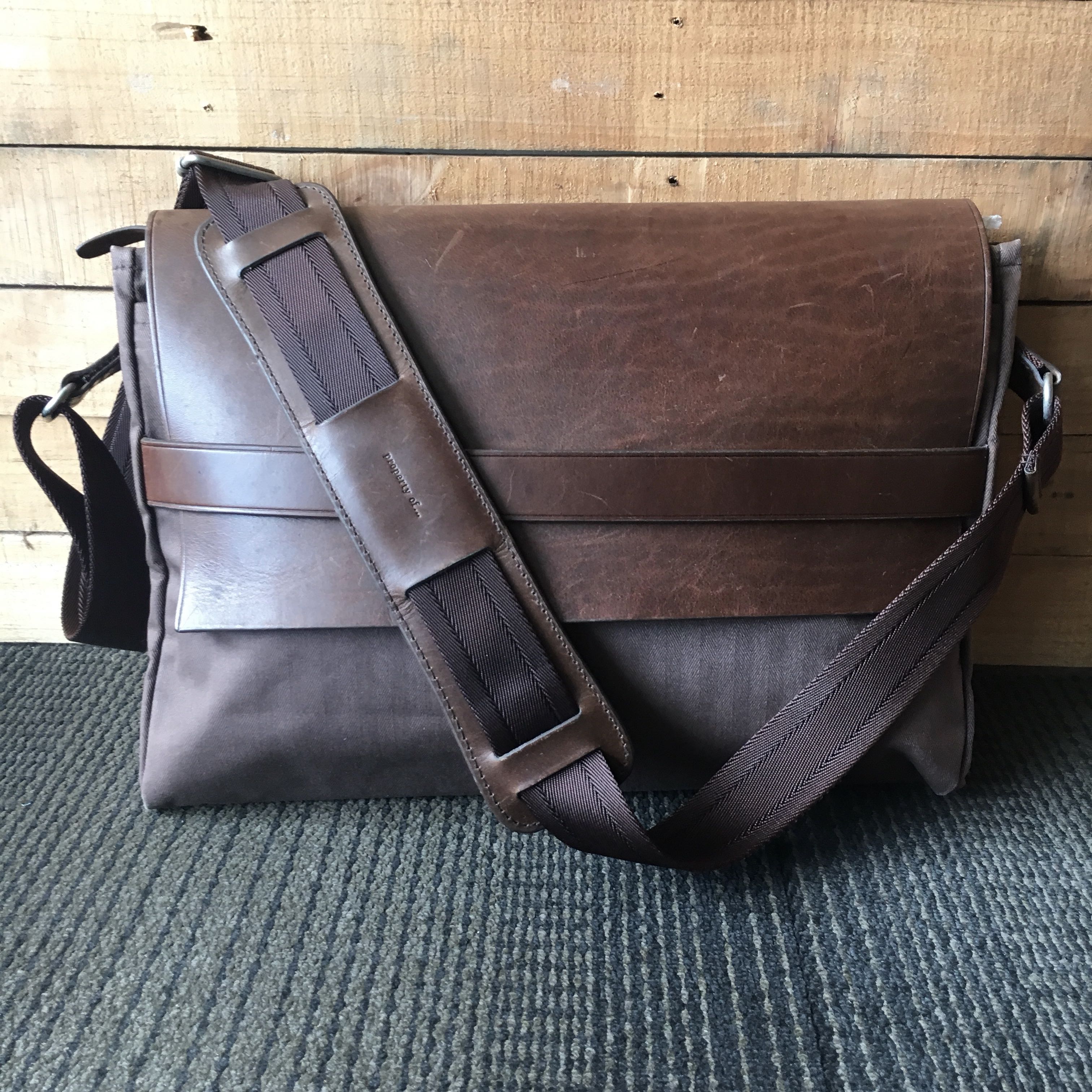 Property of messenger bag new arrivals