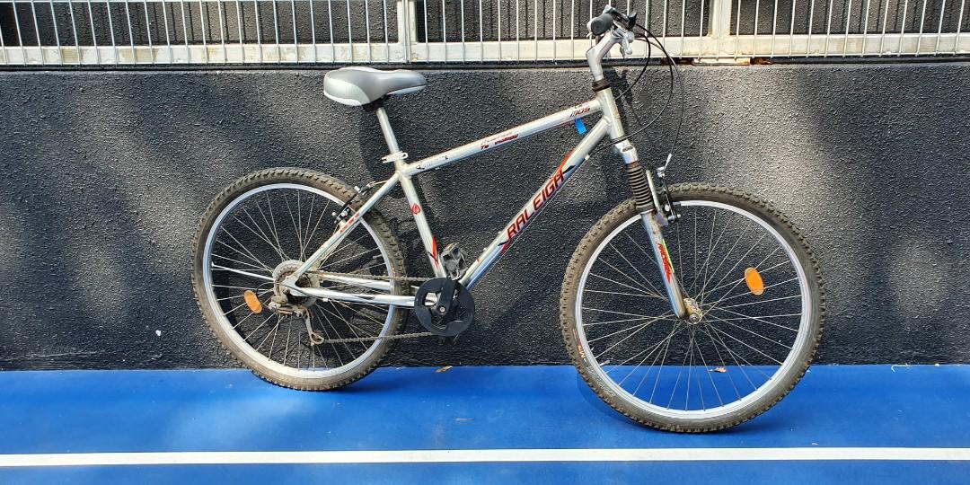 raleigh 26 inch mountain bike