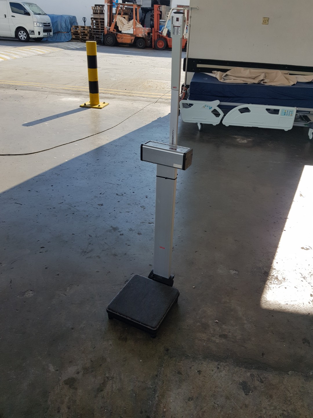 Seca weight and height scale, Everything Else on Carousell