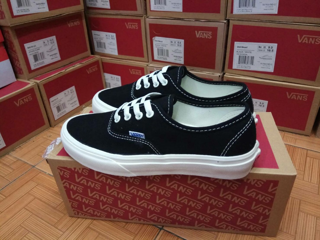 vans authentic black and white womens