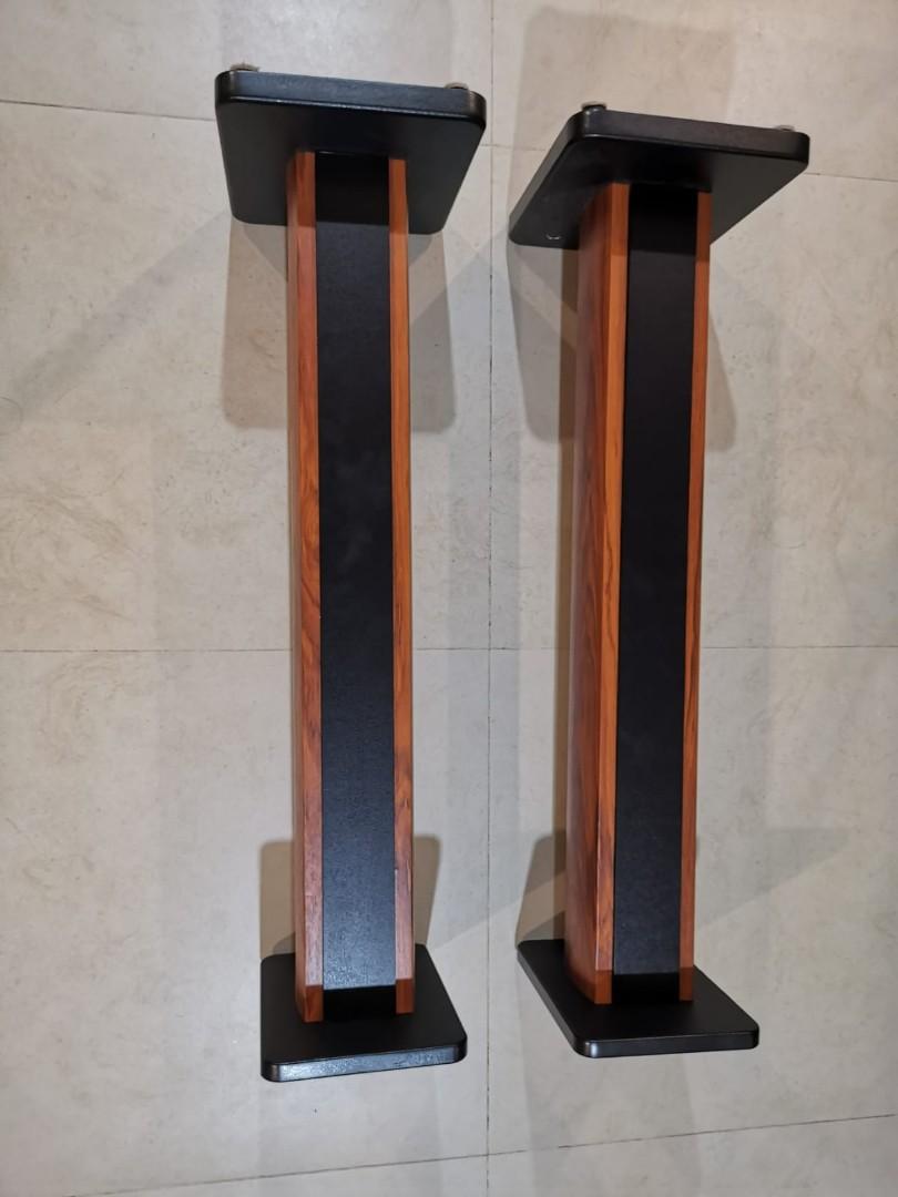 Speakers stands Top L 26cm W 20cm Height 88.5cm not include feet