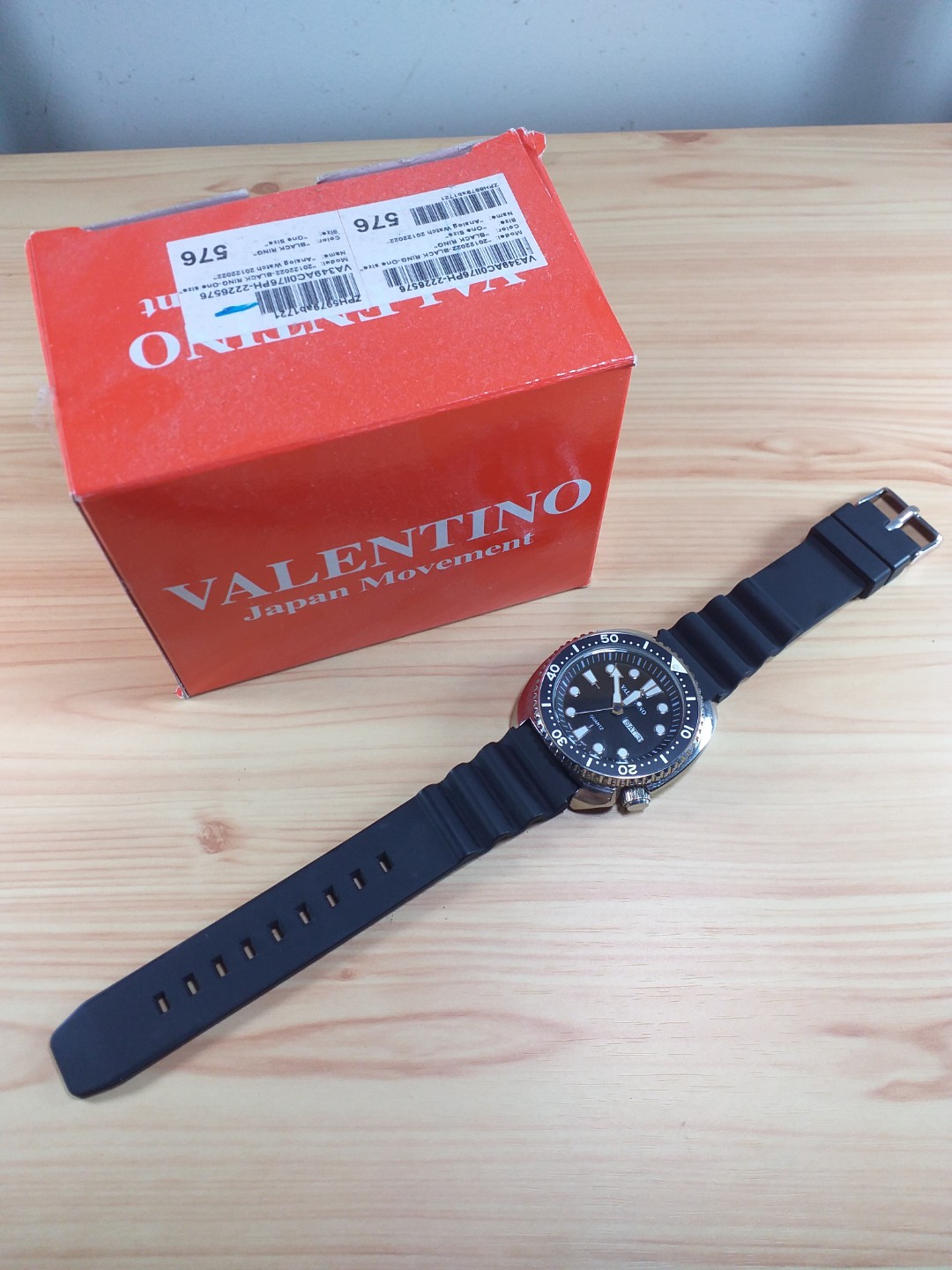 Valentino Quartz Divers Watch (Seiko Divers 'Pagong' replica), Men's  Fashion, Watches & Accessories, Watches on Carousell