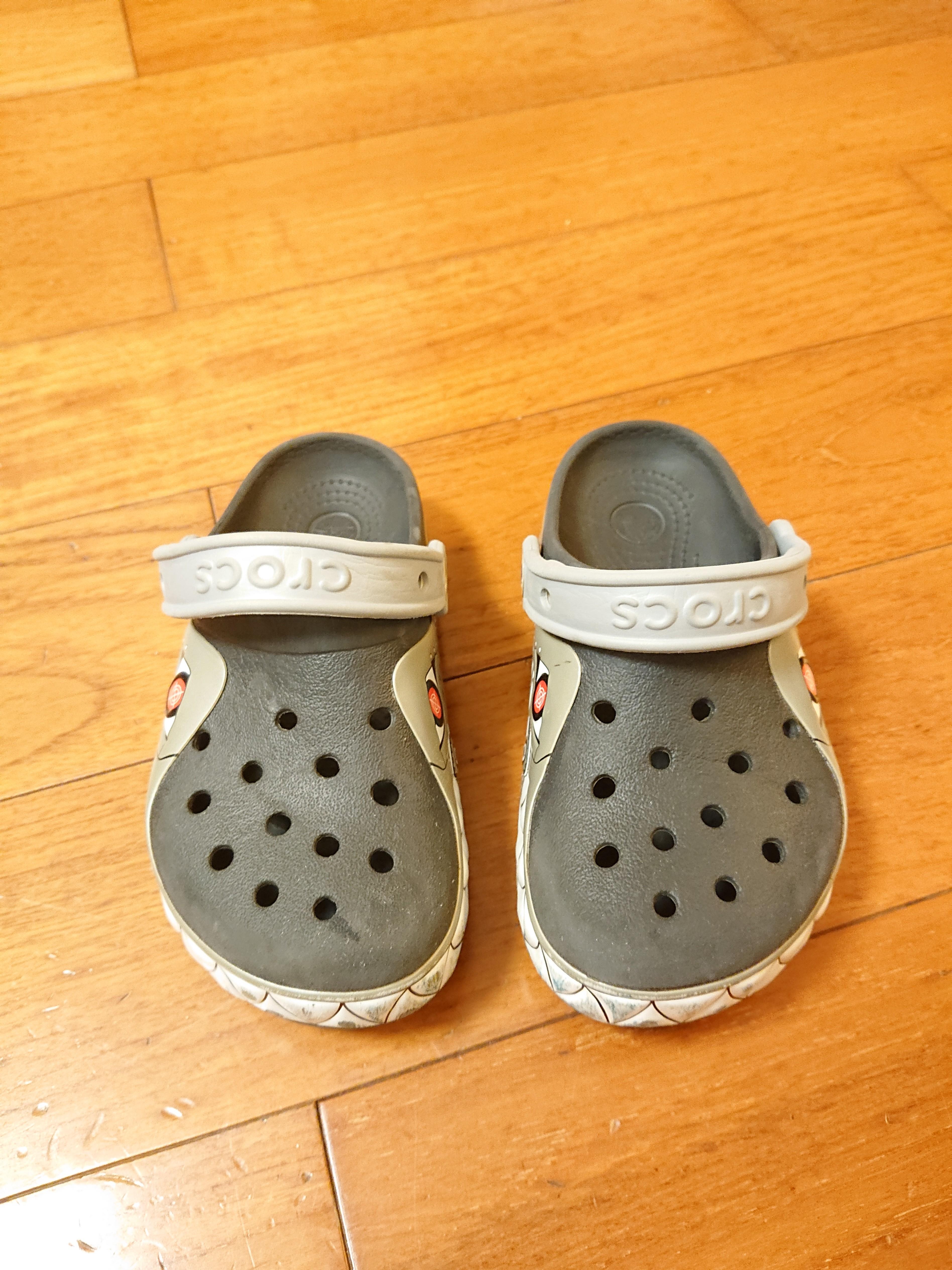 Boy's Crocs size c 13, 兒童＆孕婦用品
