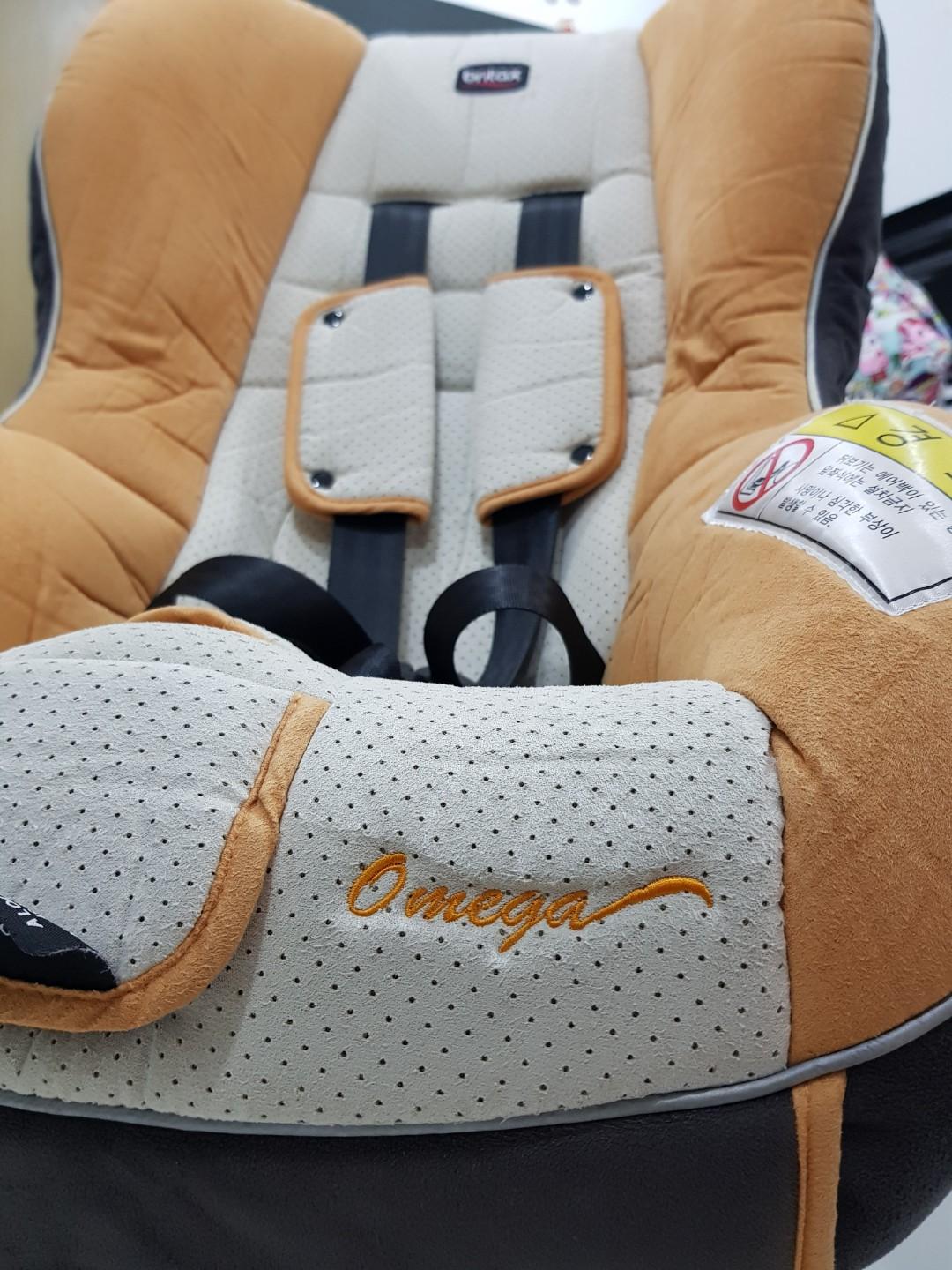 Britax omega car seat top