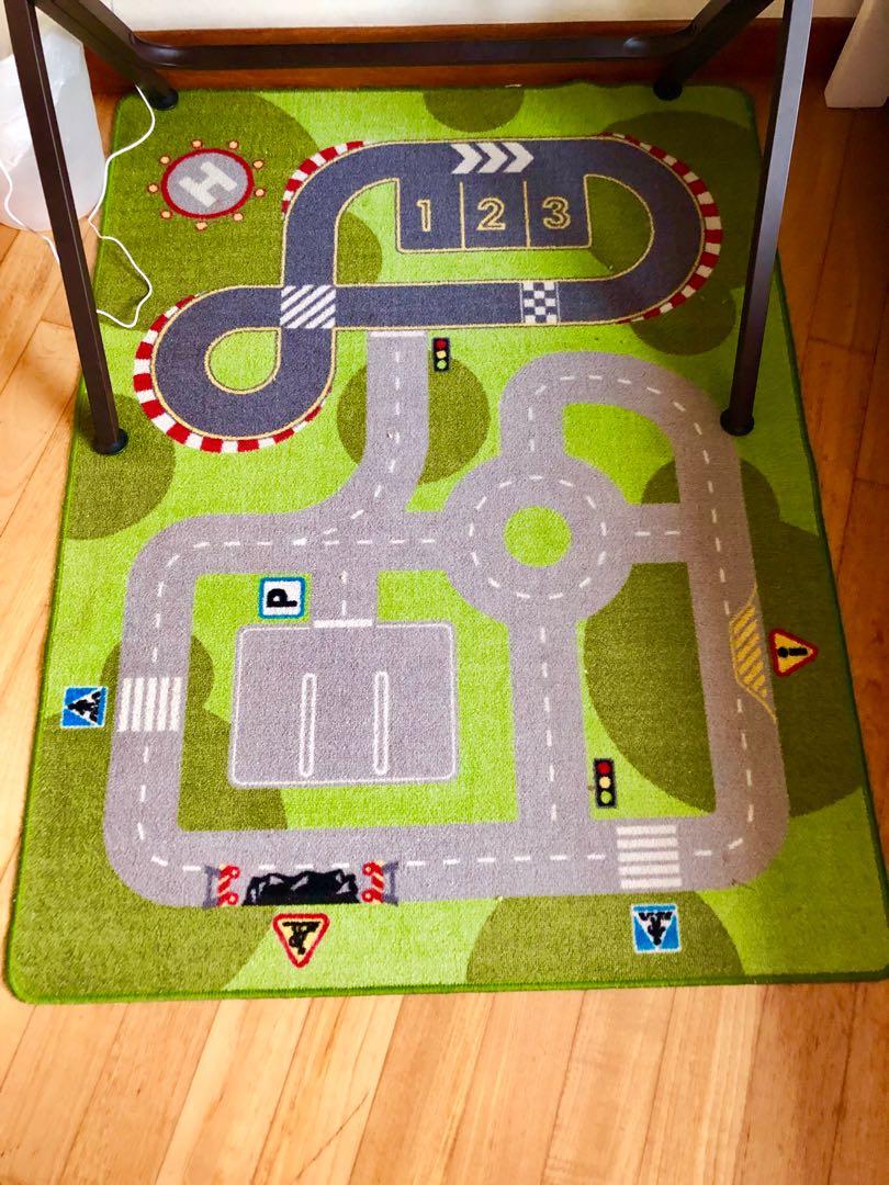Childrenu0027s racetrack carpet! $10 only! 98x150 cm, Furniture, Home 