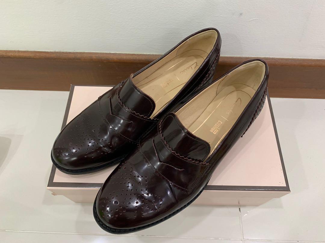 clarks burgundy pumps