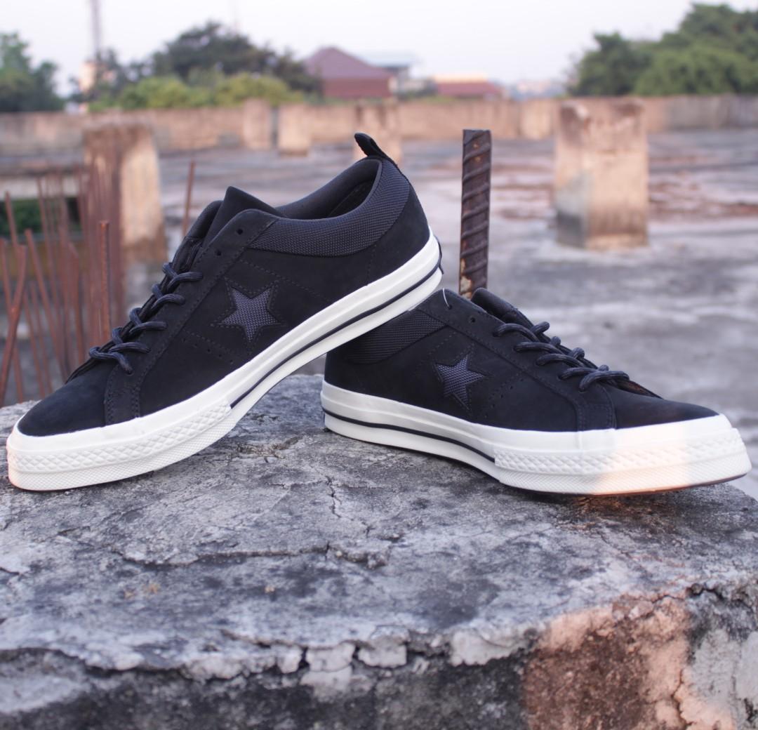 converse one star almost black