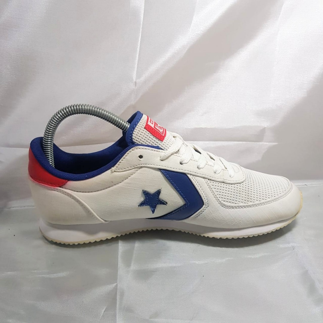 Sepatu discount running converse
