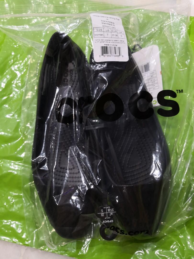 black crocs size 7