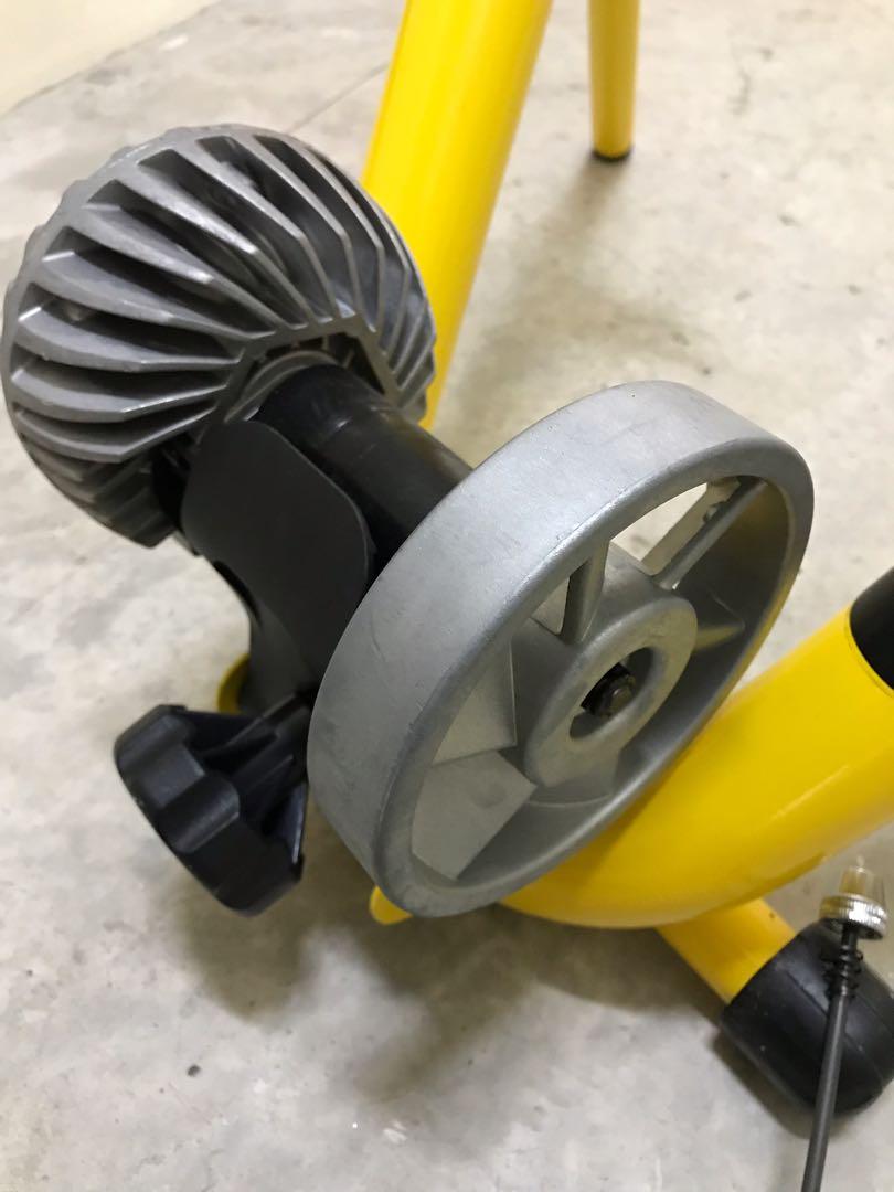 CycleOps Basic Fluid Trainer + Riser Block Bundle, Bicycles & PMDs ...