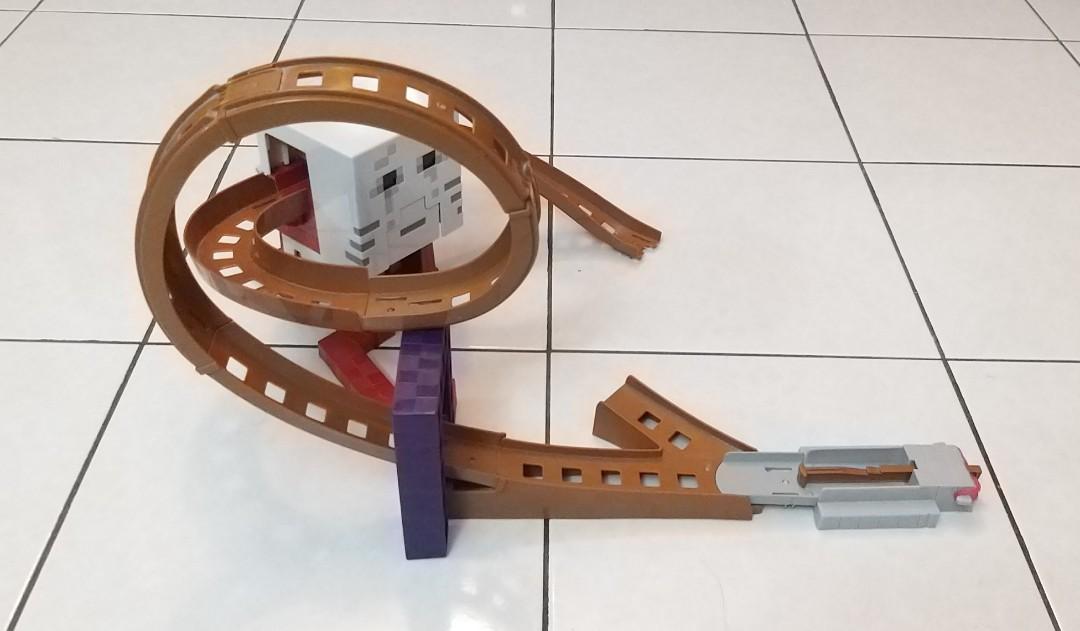 hot wheels minecraft ghast attack track set