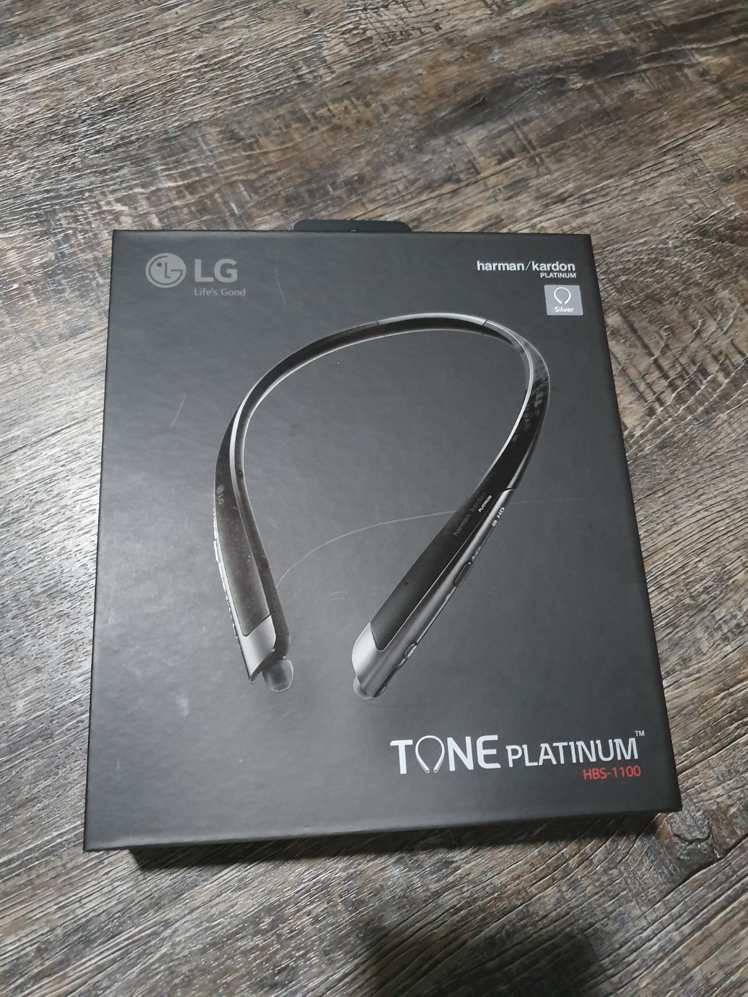LG TONE PLATINUM HBS 1100 TV Home Appliances TV