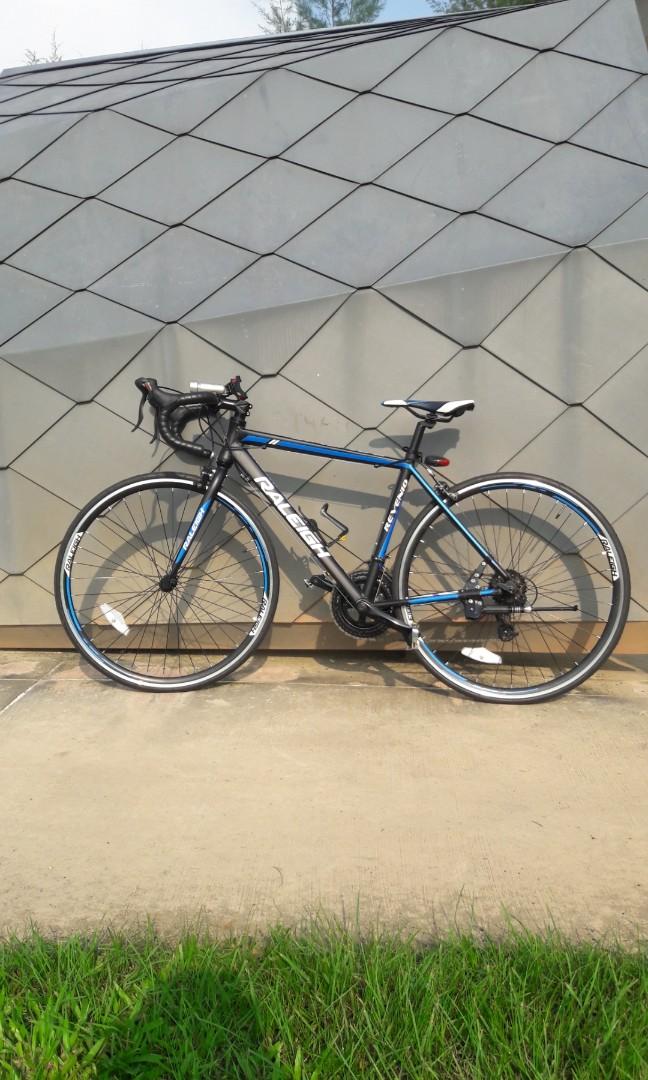Raleigh revenio sports road bike Sports Equipment Bicycles Parts Bicycles on Carousell