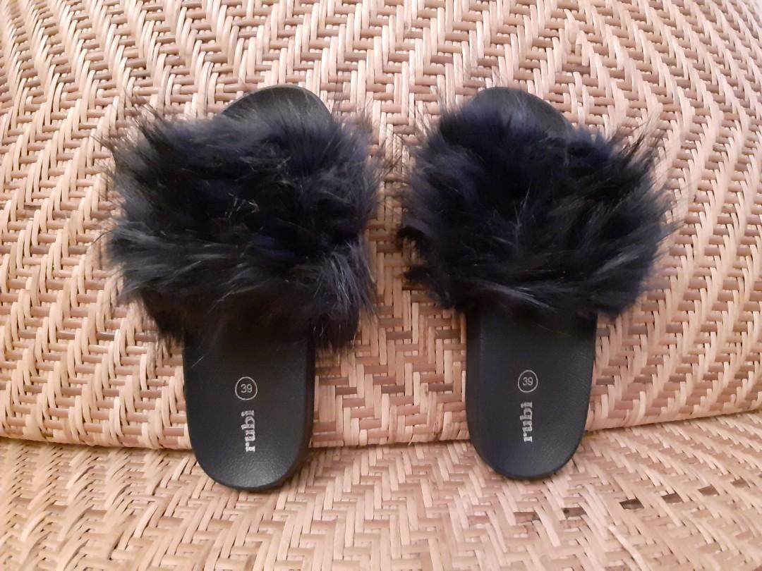 Rubi Wild Slide Navy Sendal Bulu Fesyen Wanita Sepatu di Carousell