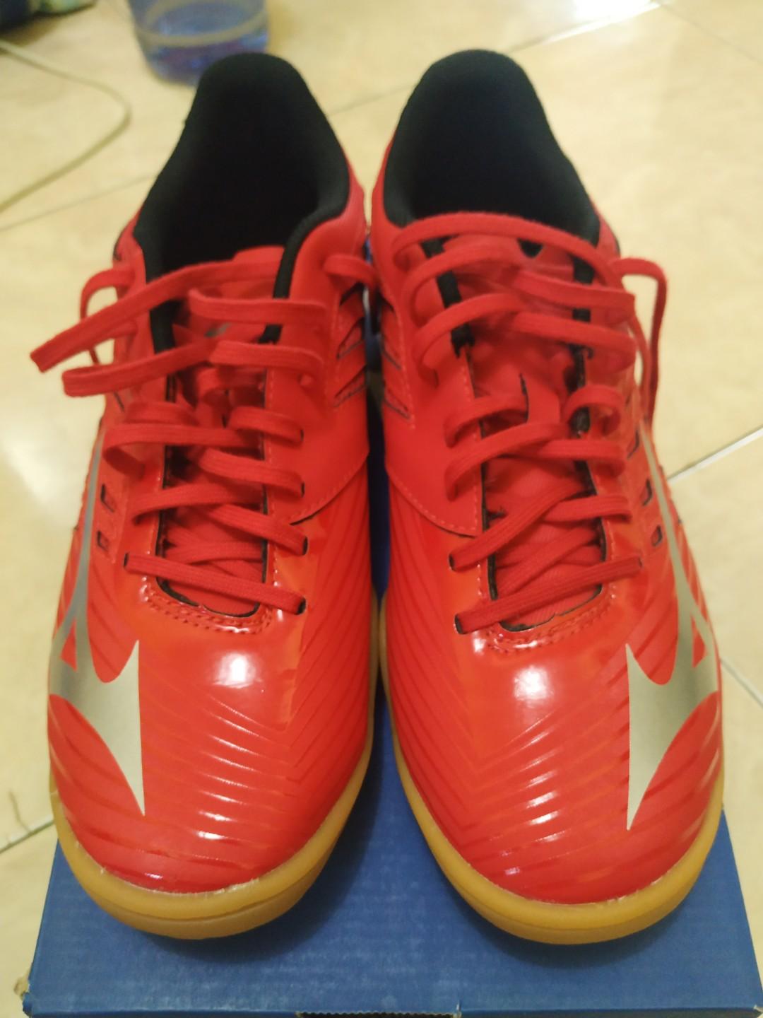 Sepatu futsal hot sale mizuno basara merah