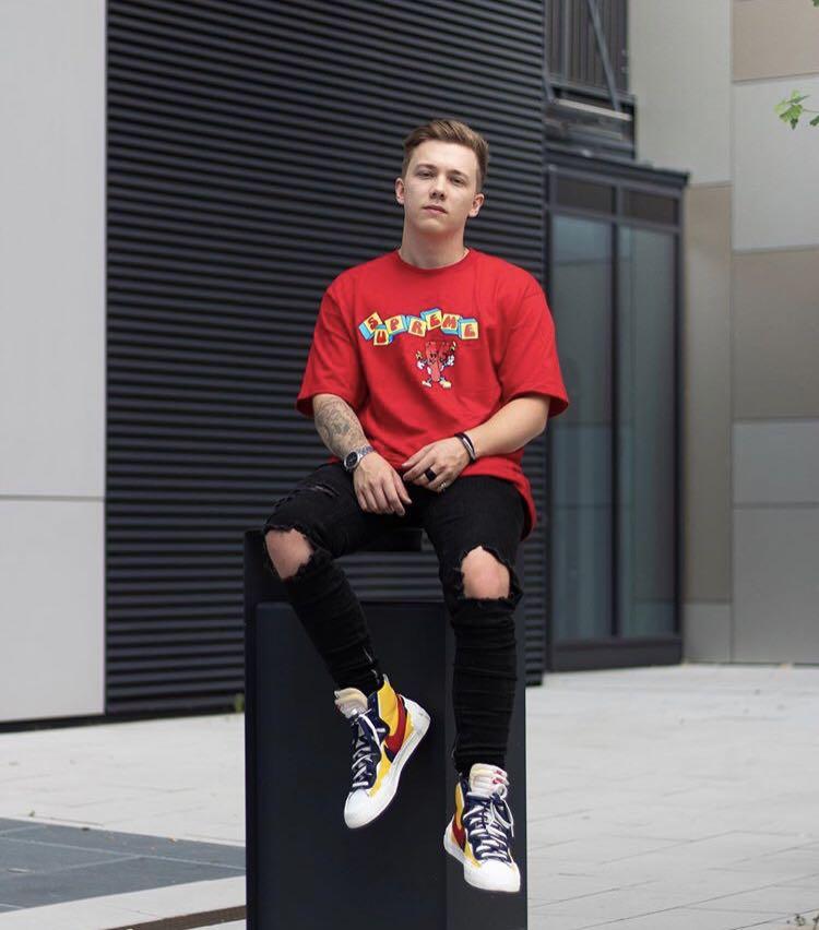 supreme dynamite tee red