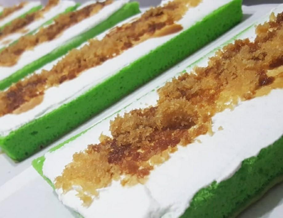 Tapak Kuda Ondeh Ondeh Ondeh Ondeh Bites Food Drinks Homemade Bakes On Carousell