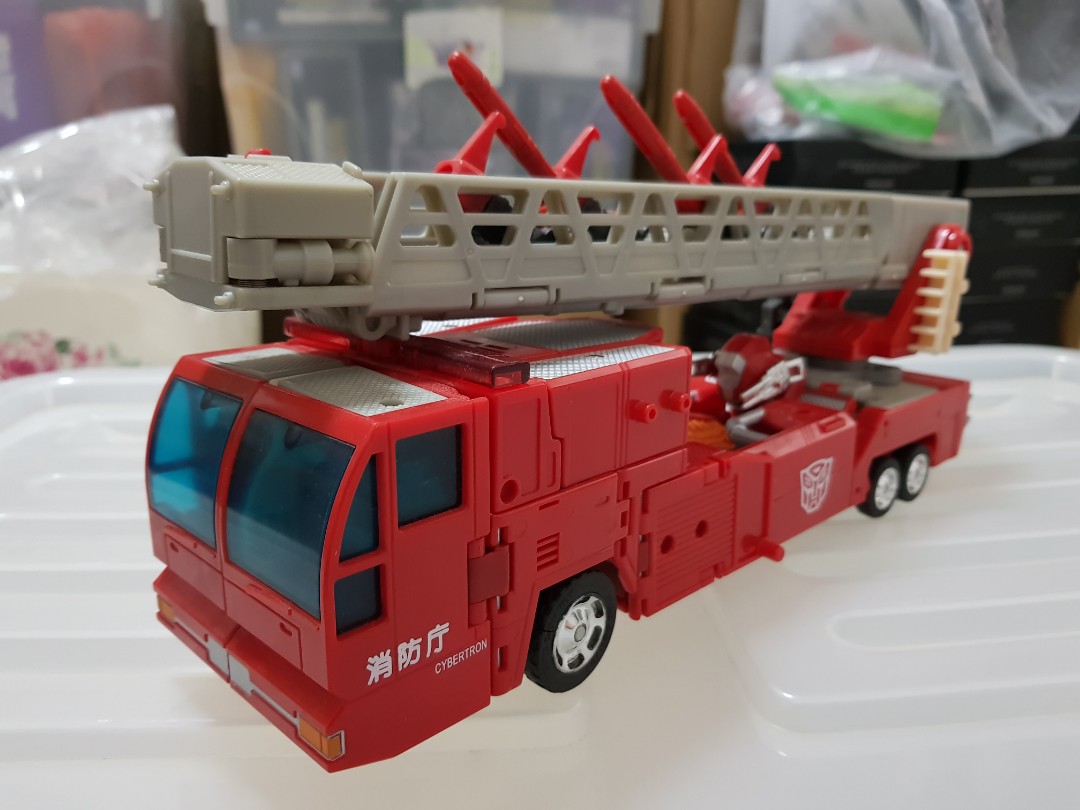 Optimus prime fire online truck toy