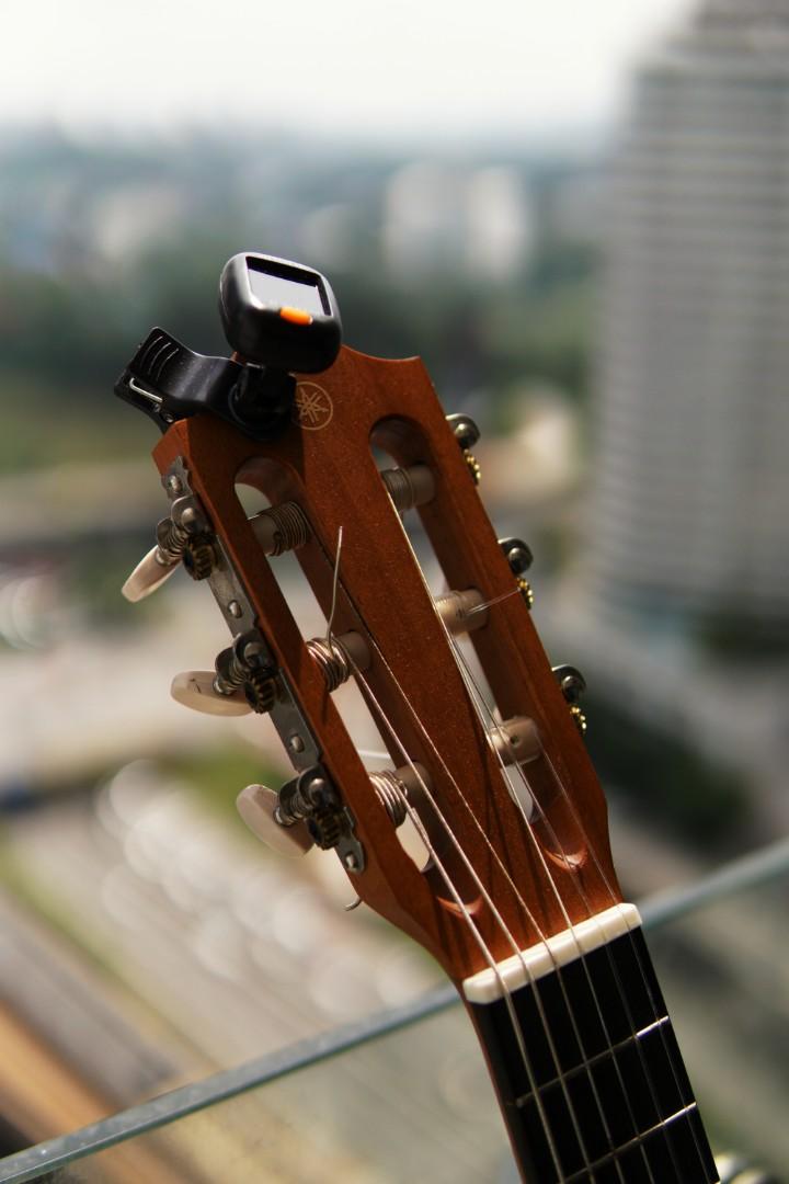 Yamaha guitalele GL1 with bag and tuner, Hobbies & Toys, Music & Media