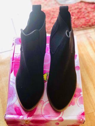 Gamuza Boots sz6