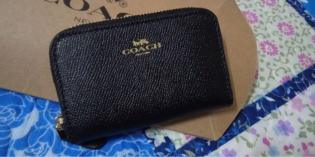 Authenthic Coach Small Wallet (Waikele Premium Outlet Hawaii), Luxury, Bags  & Wallets on Carousell